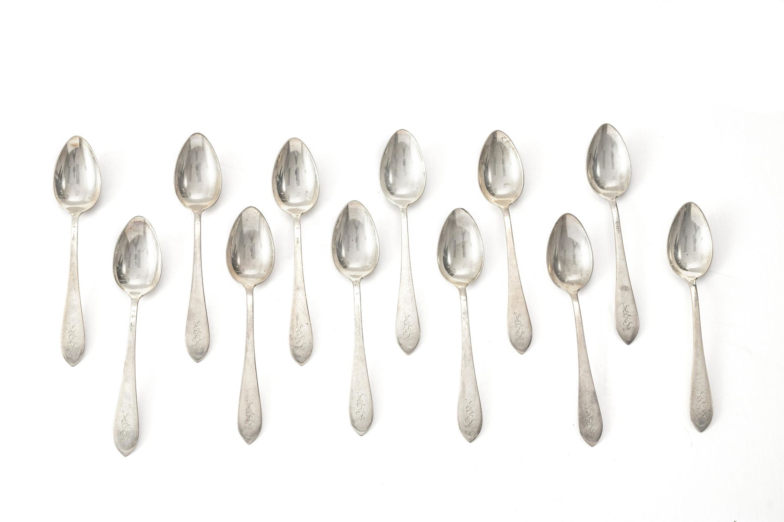 DOMINIC AND HAFF TEASPOONS "POINTED ANTIQUE" (1 of 2)