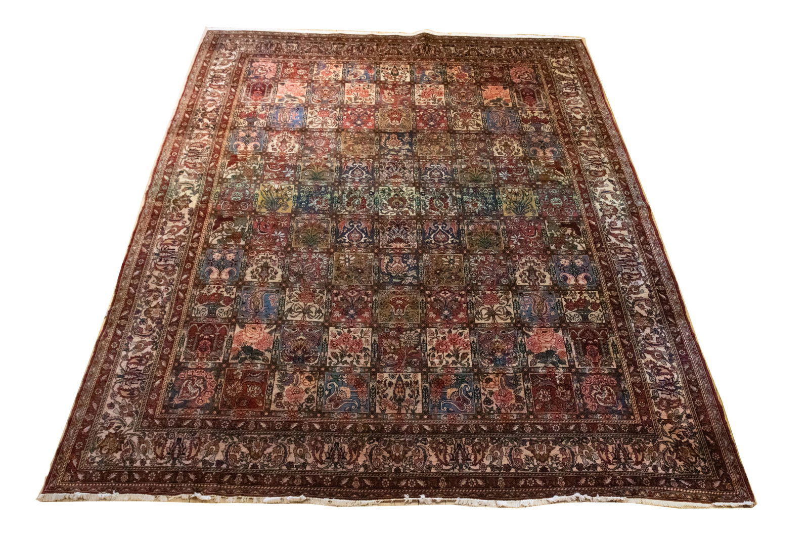 PERSIAN BAKHTIARI HANDWOVEN WOOL RUG (1 of 7)