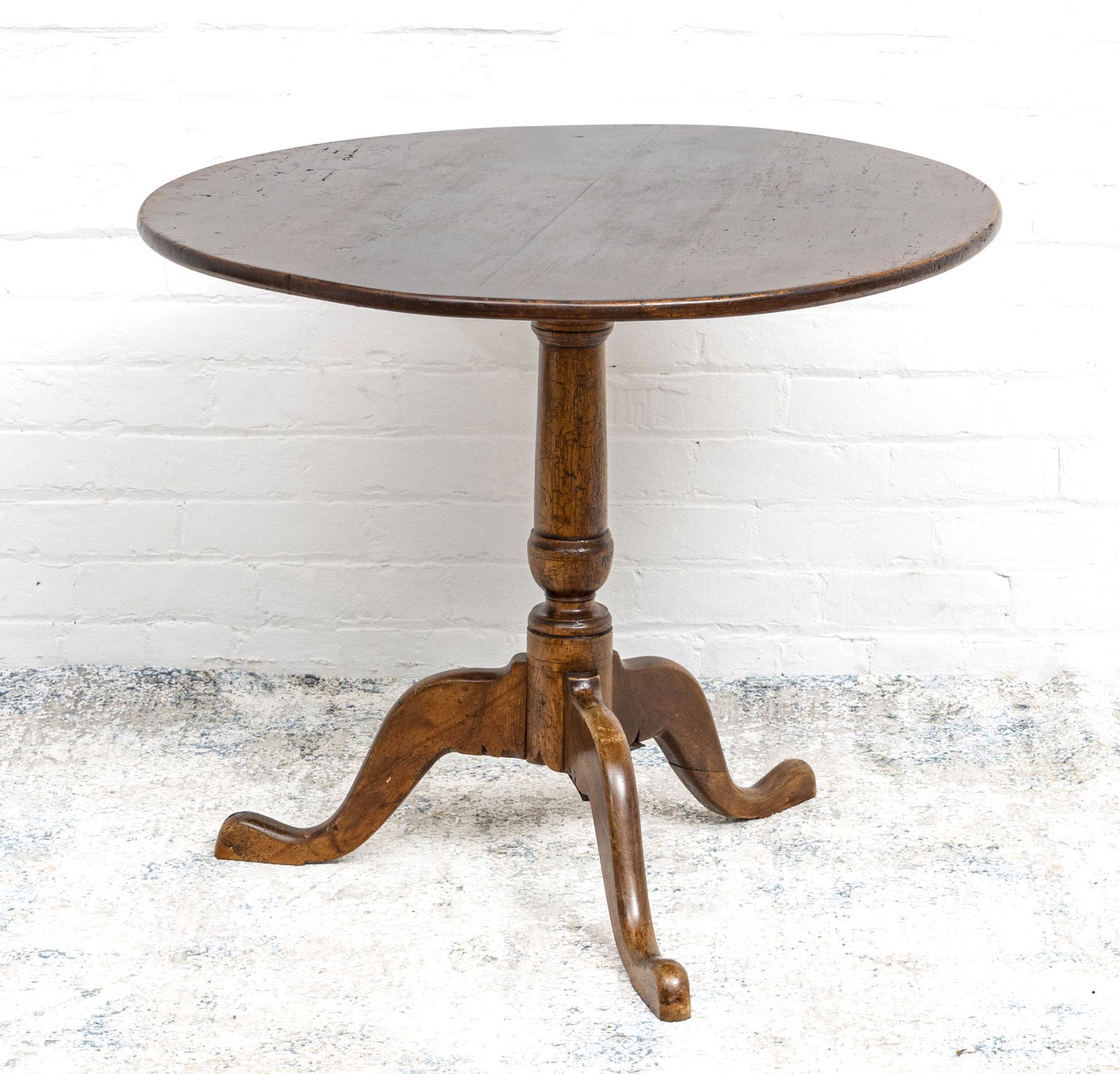 QUEEN ANN STYLE  MAHOGANY TILT TOP TABLE (1 of 4)