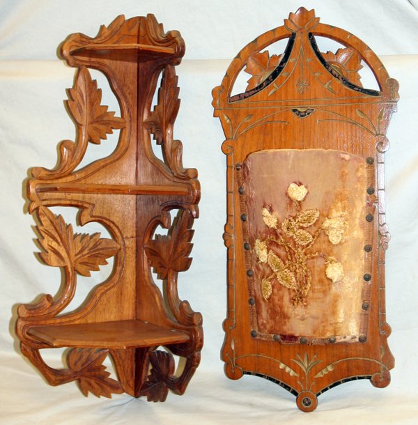 VICTORIAN WALNUT CORNER SHELF AND WALL POCKET,: VICTORIAN WALNUT CORNER SHELF AND WALL POCKET, H 23":The corner shelf has three shelves and is H 23 1/2". The wall pocket is made of walnut and is H 23 1/2", W 11"