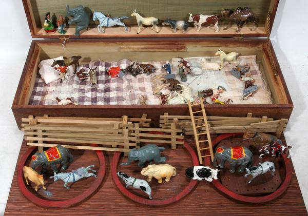 3 RING CIRCUS 51 FIGURES: 3 RING CIRCUS 51 FIGURES:Platform 3 round discs wood metal box L24", W8 1/2". 5 elephants , 6 cows, 10 horses 7 ponies, cowboys on horses. 3 clowns, donkeys, camel, tigers, cougar, goats, 4 sheep, ant