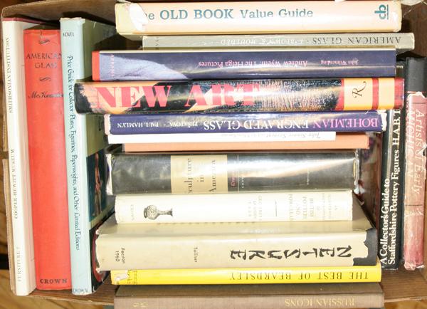 BOOKS ON ART AND ANTIQUES 19 PCS.: BOOKS ON ART AND ANTIQUES 19 PCS.:The Old Book Value Guide (Collector Books), American Glass from the pages of "Antiques": I. Blown and Moulded (Marvin Schwartz), The Helga Pictures (Andrew Wyeth), Ne