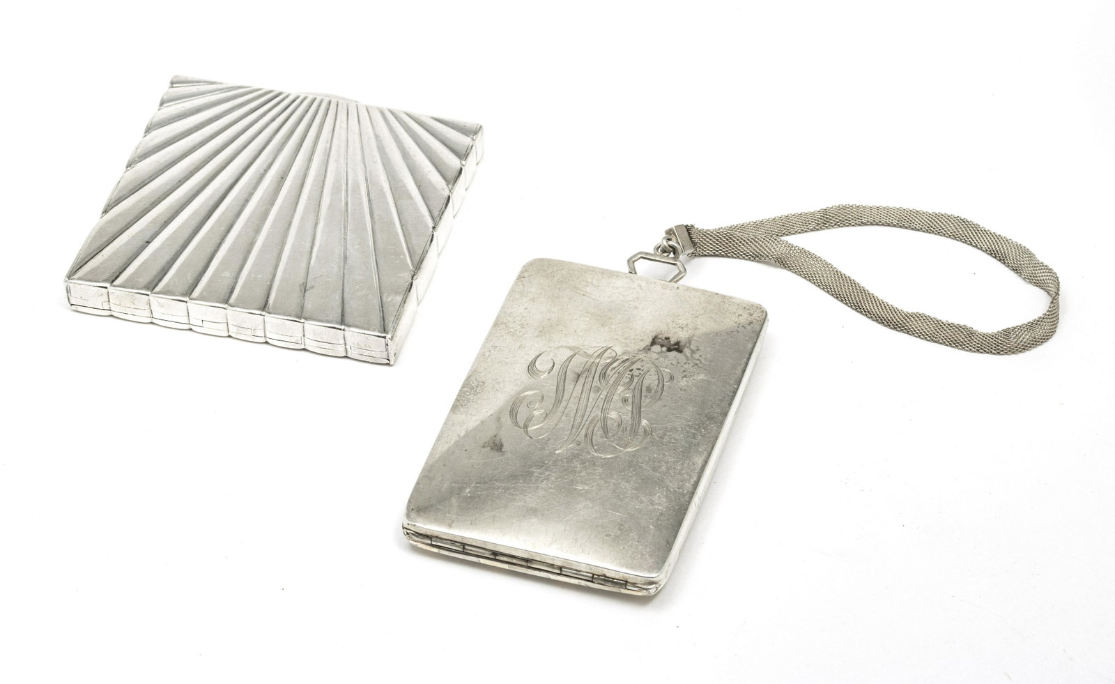 STERLING SILVER COMPACTS (2 PCS) H 3", 3.5": STERLING SILVER COMPACTS (2 PCS) H 3", 3.5" 9.5 tr oz total weight including mirror.