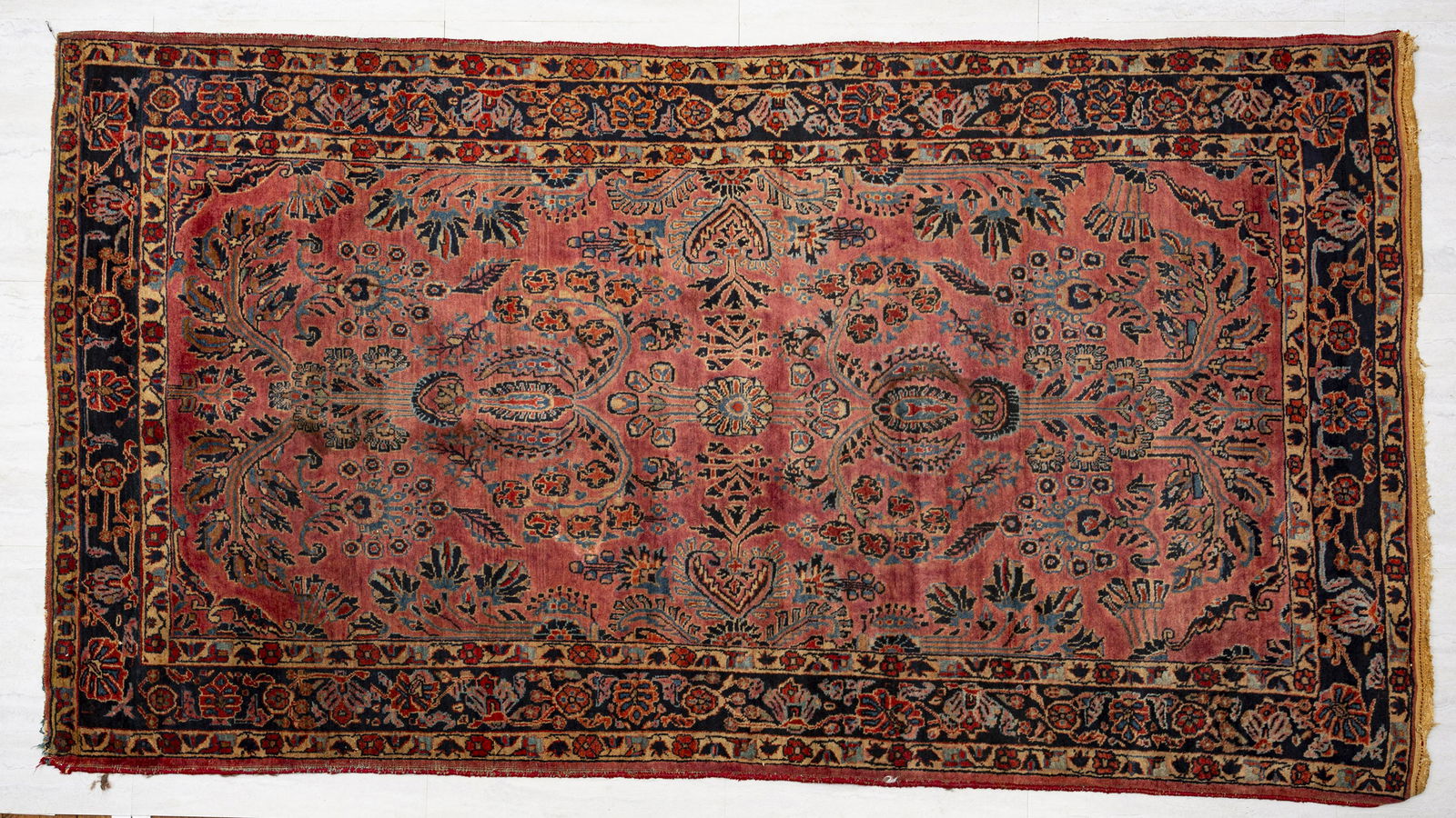PERSIAN SAROUK HANDWOVEN WOOL RUG (1 of 2)