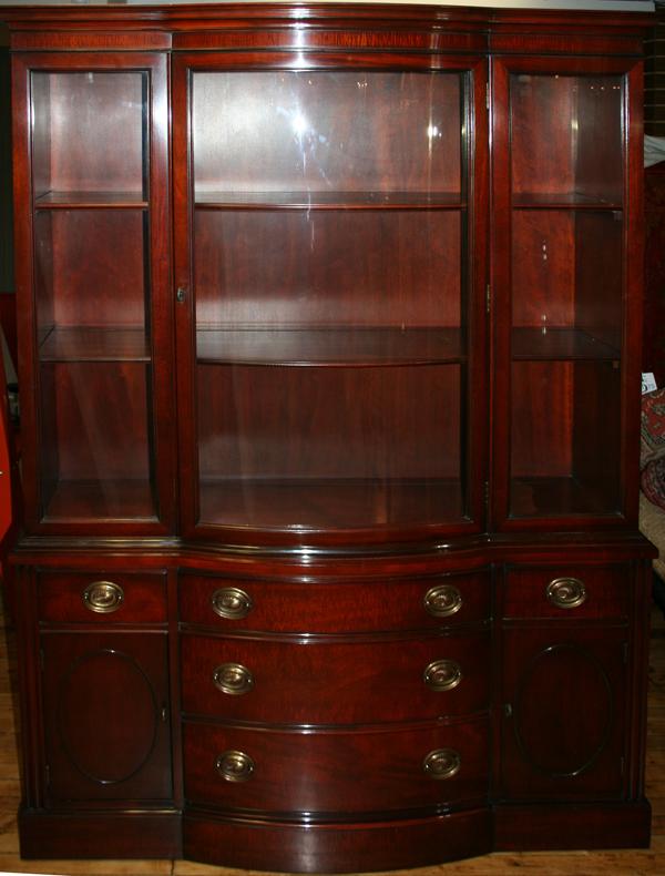 090146 DREXEL MAHOGANY CHINA C.1950, H 69",