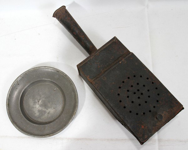 COLONIAL TIN COAL WARMER W/LID & PEWTER DISH: COLONIAL TIN COAL WARMER WITH HINGED LID, L 16 1/2", & PEWTER DISH:From the Estate of James O. Keene. Two pieces total.