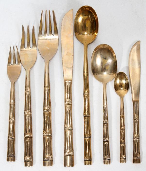112477 THAI BRONZE FLATWARE, ENCASED, 139 PIECES