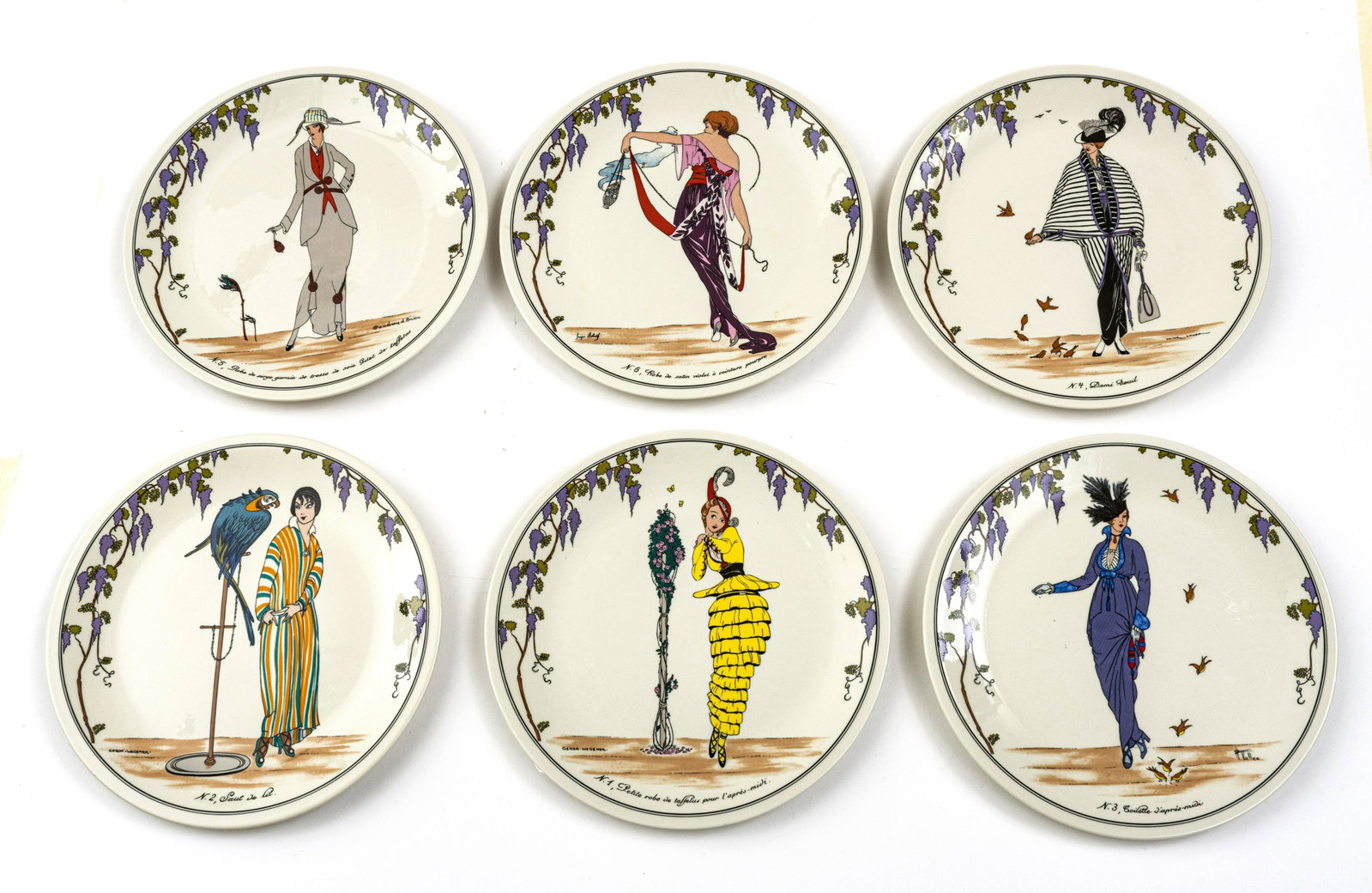 VILLEROY & BOCH SET OF 12 PLATES AND TRAY DIA 8" 13": VILLEROY & BOCH SET OF 12 PLATES AND TRAY DIA 8" 13" FRENCH FASHIONS 12 dessert plates Dia 8", Round serving tray 13". Vitro porcelain designs of 1900.
