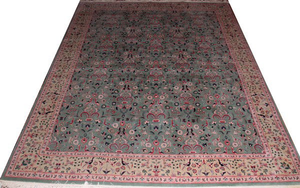 CHINESE CARPET, KESHAN DESIGN, 10' 0" X 8' 0": CHINESE CARPET, KESHAN DESIGN, 10' 0" X 8' 0":Green ground, lighter green border. Motif of flowers and birds. Lambs' wool.