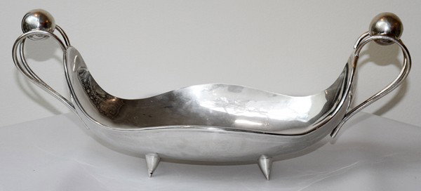 MEXICAN STERLING CENTERPIECE BOWL, H 7 1/2", : MEXICAN STERLING CENTERPIECE BOWL, H 7 1/2", L 18 1/2":32.66 troy ounces by electronic balance. From the collection of Joseph and Norina Simon, Grosse Pointe Farms, Mi.