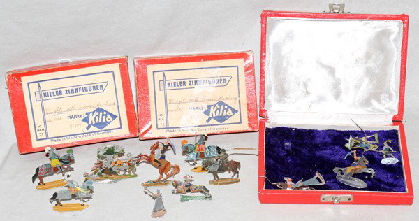 WEST GERMAN LEAD KNIGHTS, 13 + 4 IN 2 BOXES: WEST GERMAN LEAD KNIGHTS, 13 + 4 IN 2 BOXES:'Kilia Kieler Zinnfiguren'; knights on horseback with swords and foot soldiers with lances;