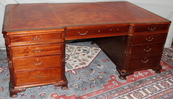 FEDERAL STYLE MAHOGANY PARTNER'S DESK, H 30", : FEDERAL STYLE MAHOGANY PARTNER'S DESK, H 30", W 80", D 46":