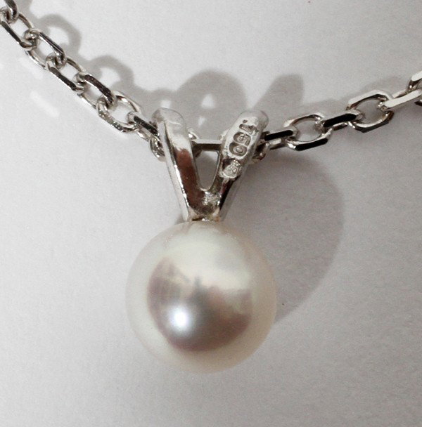 MIKIMOTO, 18KT WHITE GOLD 5MM PEARL PENDANT: MIKIMOTO, 18KT WHITE GOLD 5MM PEARL PENDANT:18kt white gold and 5mm pearl drop pendant by Mikimoto (Grade AA);