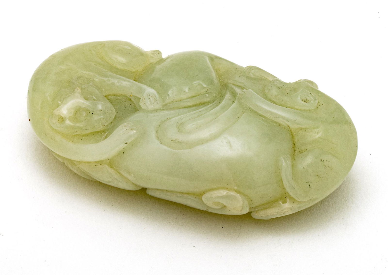 JADE MONKEY CARVING 19TH C  L 3" (1 of 2)