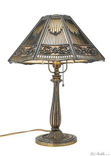 BRADLEY & HUBBARD SLAG GLASS & BRONZE TABLE LAMP, C. 1930, H 22", DIA 17": BRADLEY & HUBBARD SLAG GLASS & BRONZE TABLE LAMP, C. 1930, H 22", DIA 17" An electrified Bradley & Hubbard octagonal slag glass shade and bronze table lamp. Having "Bradley & Hubbard Mfg Co."