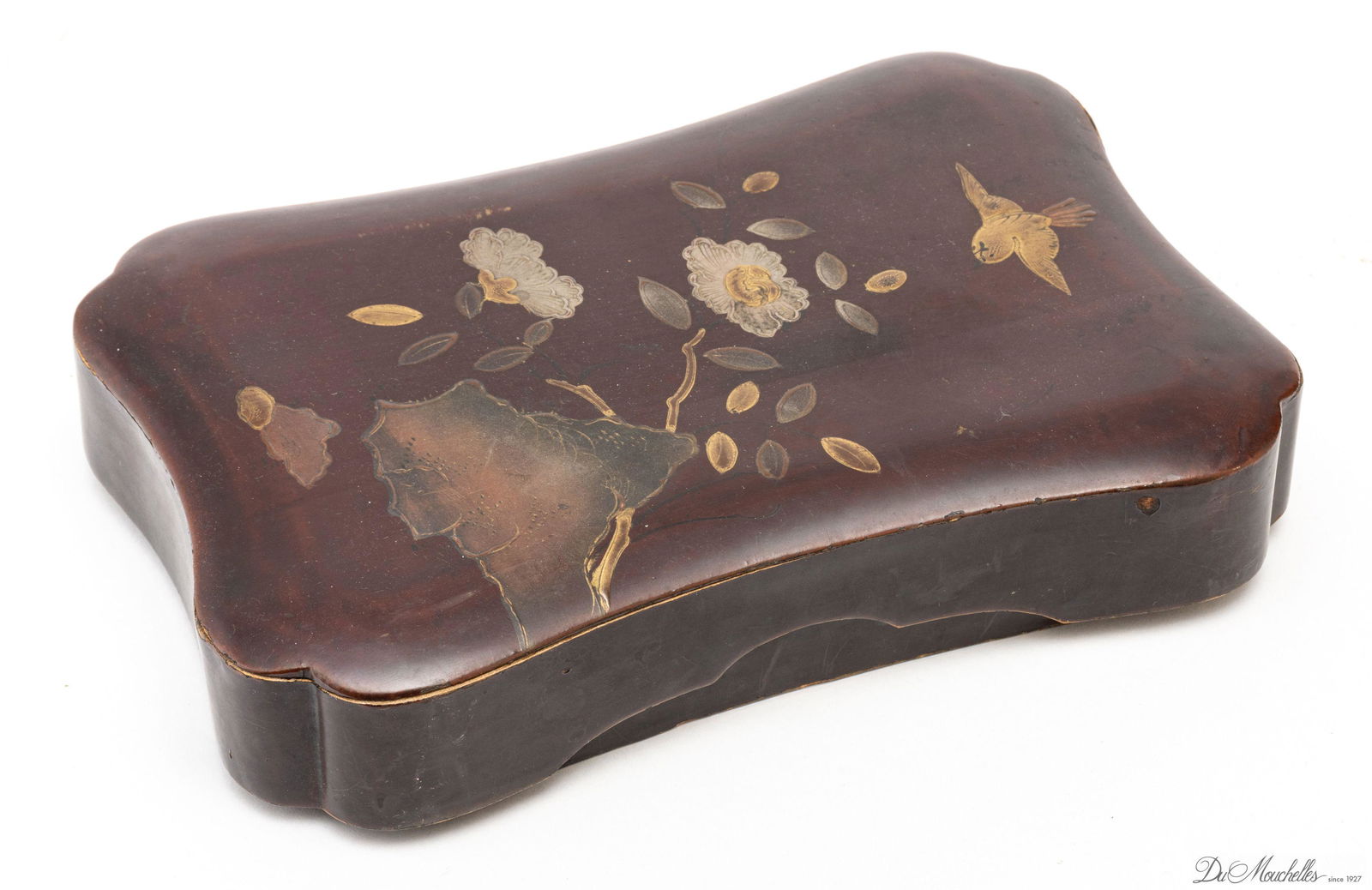 JAPANESE LACQUER BOX, C 1900 H 1.75", W 6.5", L 9.5" (1 of 2)