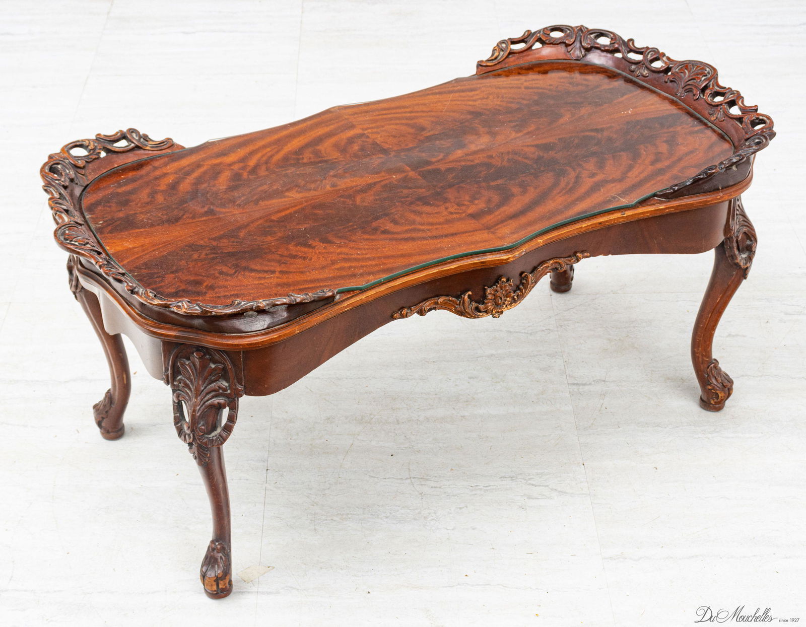 MAHOGANY COFFEE TABLE,  AMERICAN C. 1940, H 18", W 20", L 40" (1 of 3)