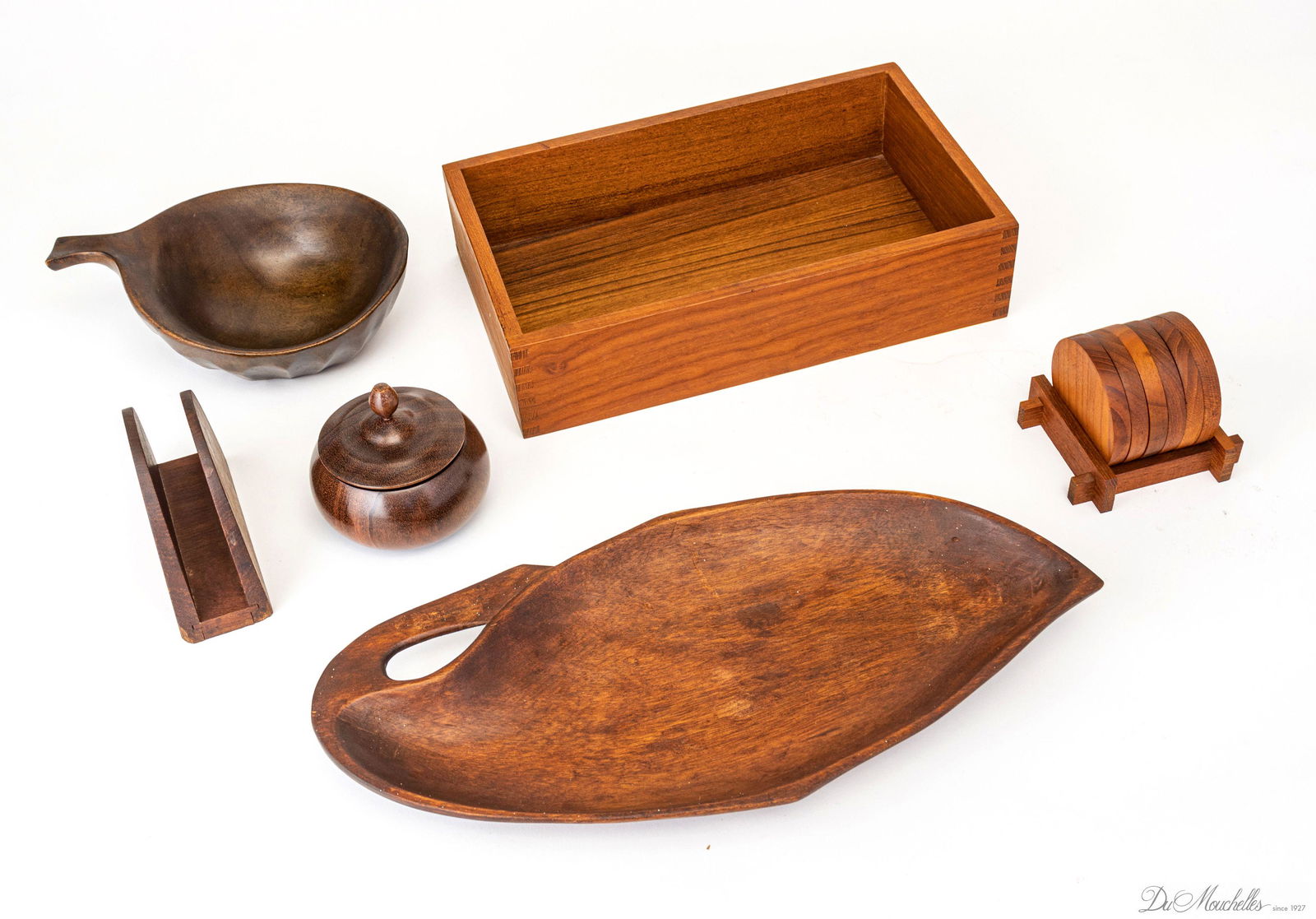 TEAKWOOD TABLE ACCESSORIES, 14 PCS.: TEAKWOOD TABLE ACCESSORIES, 14 PCS. Plates, coasters, bowls, containers, wood fruit, boxes, centerpieces. Great value.