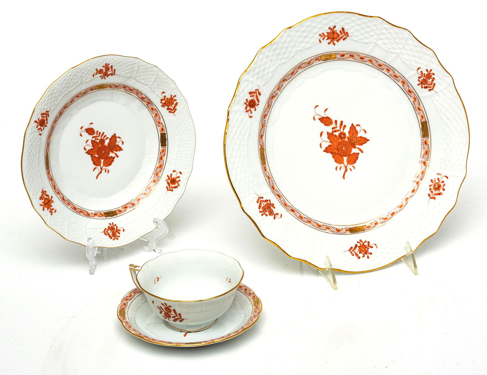 HEREND  (HUNGARY) CHINESE BOUQUET PATTERN IN RUST COLOR DINNER SERVICE 35 PCS. (1 of 2)