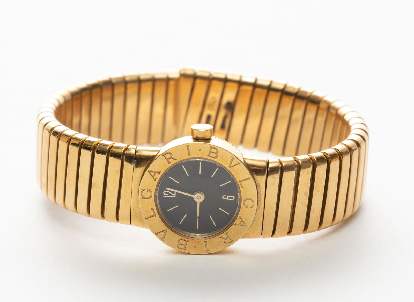 BULGARI LADIES 18KT GOLD WRISTWATCH, H 1.75", W 2.25", T.W. 67 GR (1 of 2)