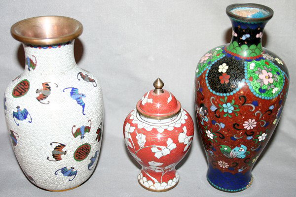 CHINESE CLOISONNÉ VASES (2) & COVERED JAR, : CHINESE CLOISONNÉ VASES (2) & COVERED JAR, EARLY 20TH CENTURY, THREE, H 5" & 7":includes two vases, 7" H; one with white ground and winged insects and one with red, green, black and blue tones and bl