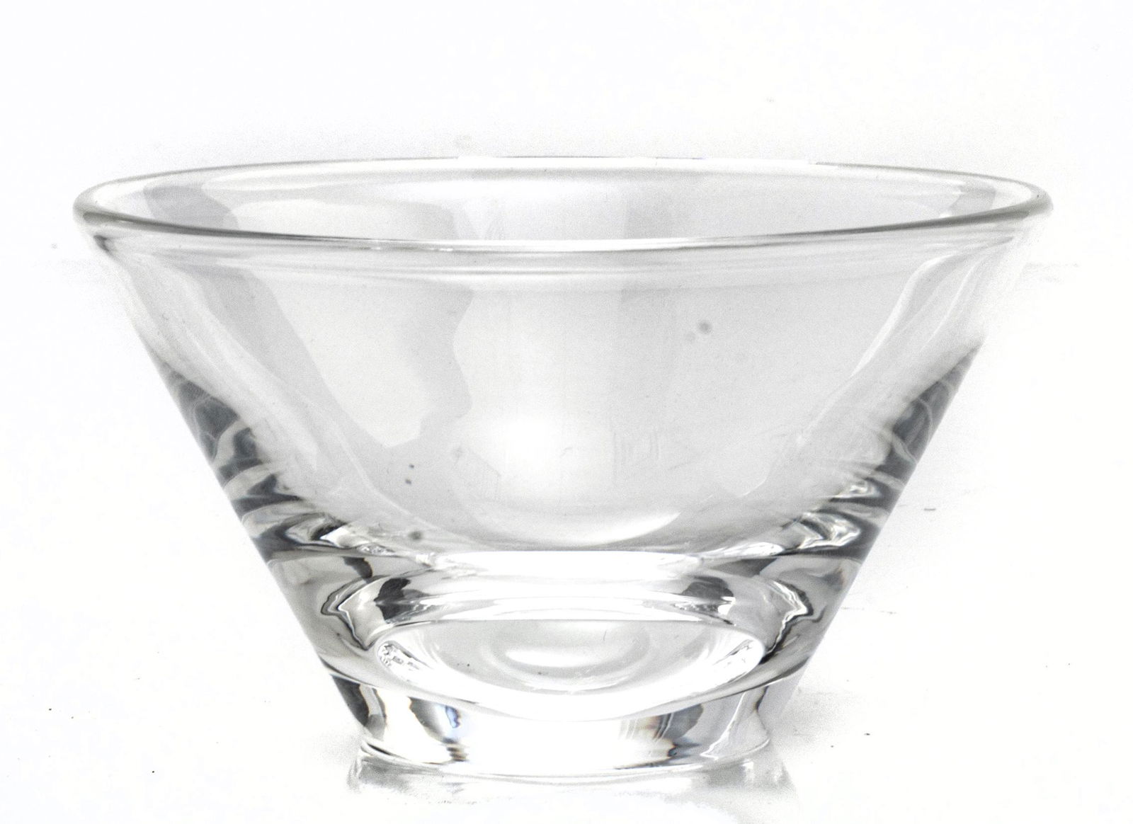 STEUBEN CRYSTAL OPEN BOWL DIA 5": STEUBEN CRYSTAL OPEN BOWL DIA 5" Signed in script. Hand blown.