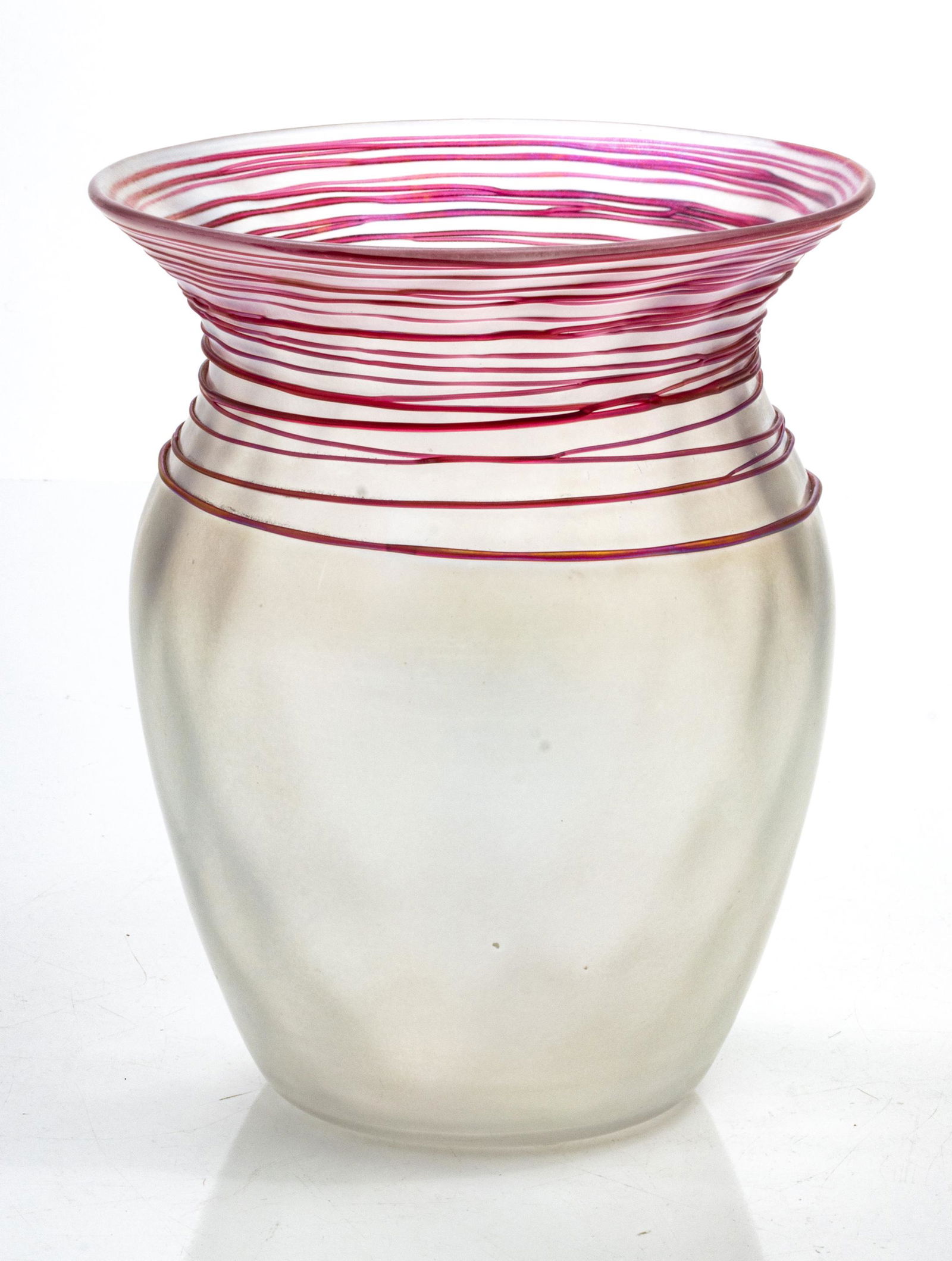 STEUBEN PINK THREADED OPALESCENT GLASS VASE, H 6.5" DIA 5.5" (1 of 5)