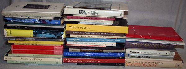 MISCELLANEOUS BOOKS PERTAINING TO FINE ART, 50: MISCELLANEOUS BOOKS PERTAINING TO FINE ART, 50:Including: "100 Masterworks from the Detroit Institute of Arts", "The Work of Frei Otto", "Grace Harrington: A Painter's World", "Opera Houses of the Wor