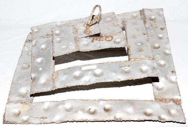 MARIAN OWCZARSKI METAL SCULPTURE, 21" X 21",: MARIAN OWCZARSKI (POLISH, 1932-2010), METAL SCULPTURE, 21" X 21", ABSTRACT HANGING:Almost in maze type form; includes a hook at the top.