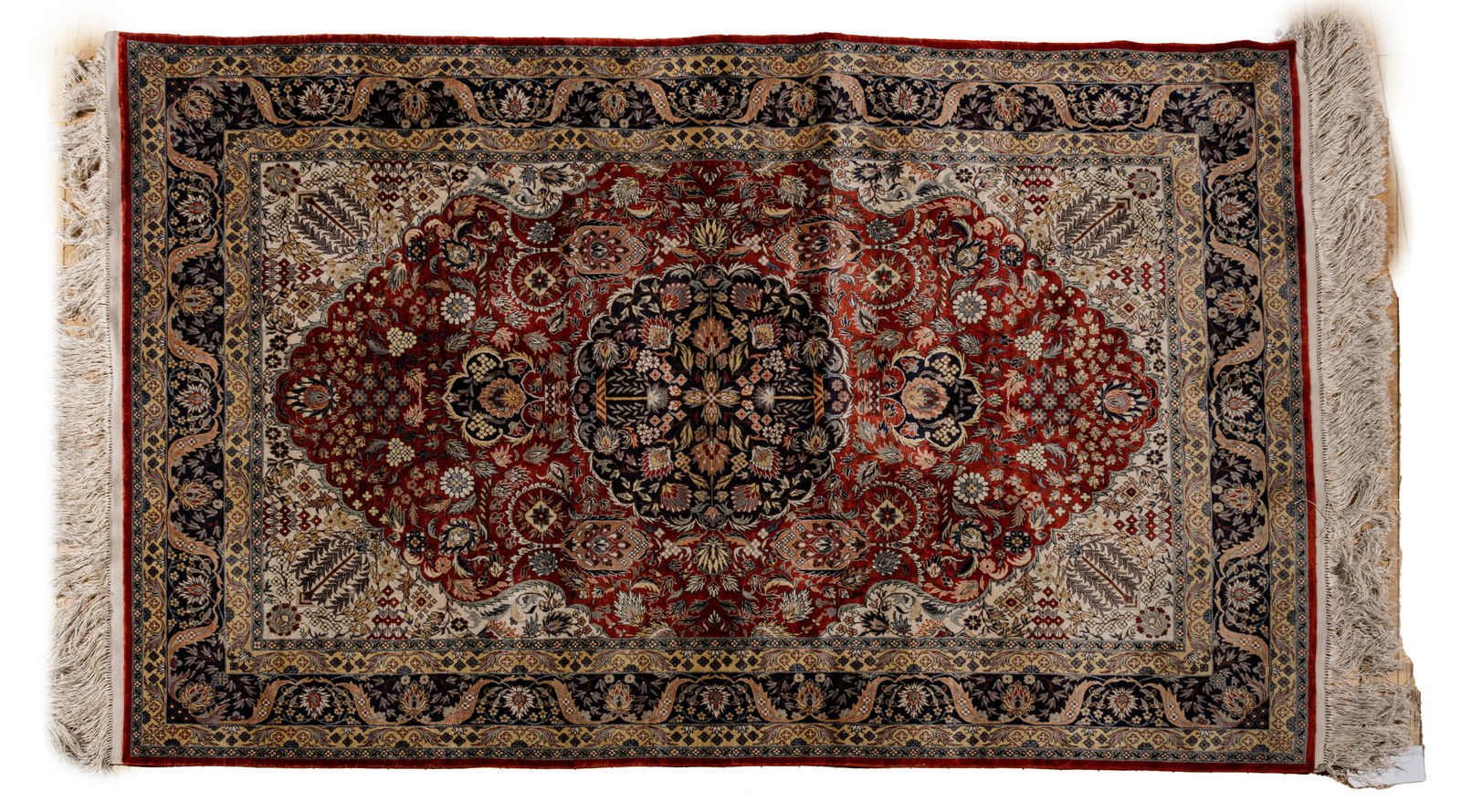 CHINESE  SILK ORIENAL RUG  W 4' L 6' (1 of 2)