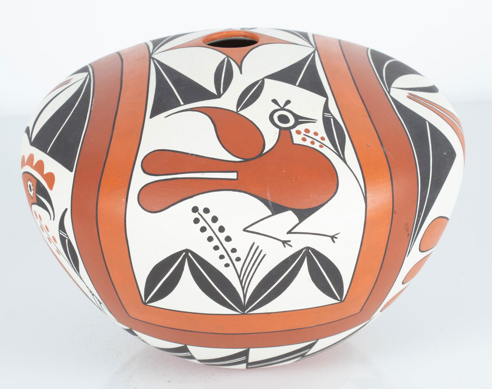 A. VALLO, NATIVE AMERICAN ACOMA POTTERY VASE, H 6.5" DIA 8.5" (1 of 5)