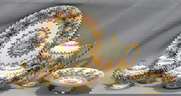 HEINRICH - BAVARIA, PORCELAIN TEA SET: HEINRICH - BAVARIA, PORCELAIN TEA SET: TEA POT, COFFEE POT, CREAM, SUGAR, COMPOTE, 6PCS.:Including 1 tea pot H 3", 1 coffee pot H 6", 1 creamer, 1 sugar with lid, and 1 compote Dia 11". Having courtin