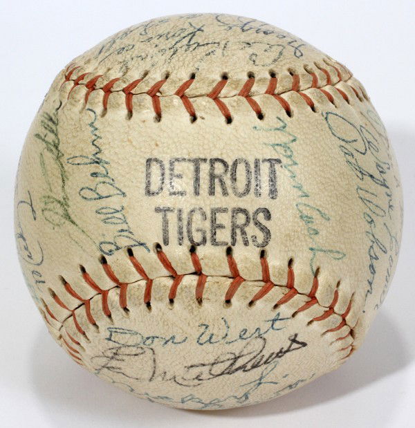 090047 1967 DETROIT TIGERS, TEAM SIGNED BASEBALL
