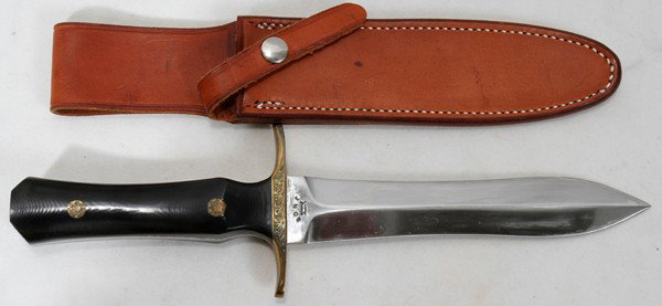 CHARLIE HIPP BONE KNIFE CO THROWING KNIFE #SP00: CHARLIE HIPP BONE KNIFE CO., THROWING KNIFE, #SP00, L 7" BLADE:having a double edge blade stamped: 'Bone" and bone logo on one side serial number, 'SP00' on other side of ricasso; black McCarta grips,
