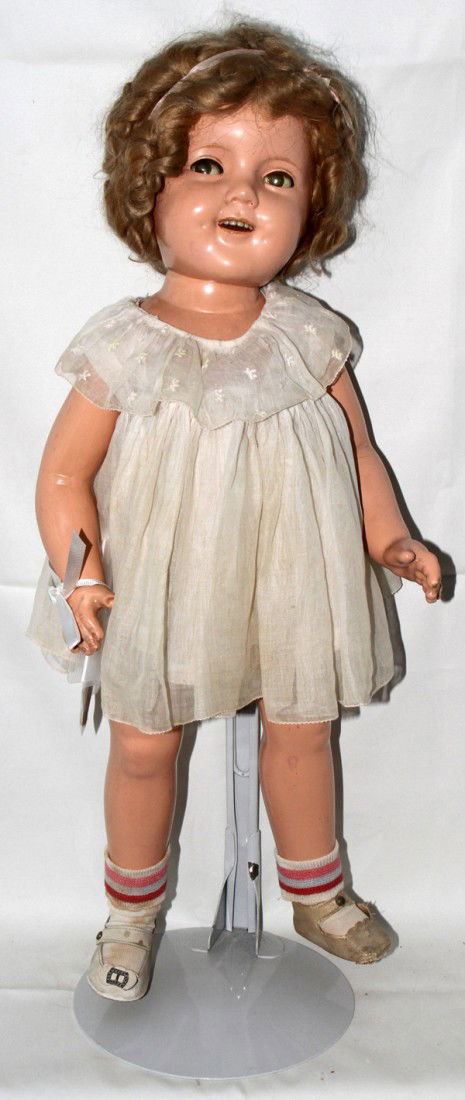 IDEAL CO. SHIRLEY TEMPLE DOLL, H 24": IDEAL CO. SHIRLEY TEMPLE DOLL, H 24":With flirty eyes.