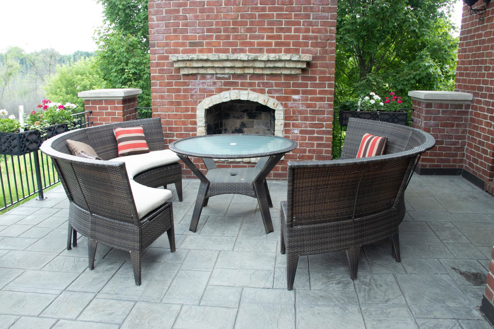 Rolston Wicker 5 Piece Sectional Set, Settees, Chairs & Table, “Front Gate” 5 Pcs, H: ROLSTON WICKER 5 PIECE SECTIONAL SET, SETTEES, CHAIRS & TABLE, "FRONT GATE" 5 PCS, H 30", DIA 48" (TABLE) Two curved settees (H 35" x L 76"), two chairs (W 40" x D 24"), one round table H 30", Dia. 48