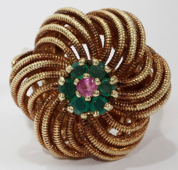 14KT YELLOW GOLD & EMERALD SPIRAL RING: 14KT YELLOW GOLD & EMERALD SPIRAL RING: From the Estate of Gloria Vuici - Smith, Grosse Pointe, Mi.