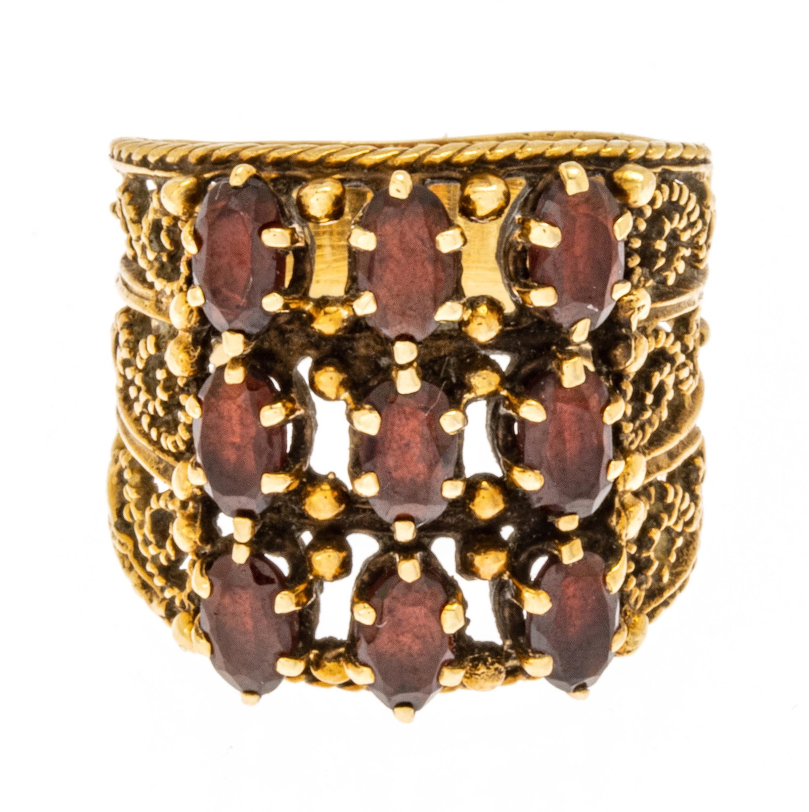 Gold Tone Metal & Garnet Ring, Size: 6, 7g: Gold Tone Metal & Garnet Ring, Size: 6, 7g A gold tone metal and garnet ring. Ring size: 6. Total weight: 7 grams.