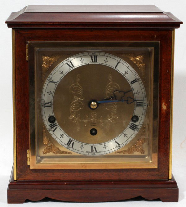 010091 ELLIOTT, LONDON MAHOGANY MANTEL CLOCK, H 9",