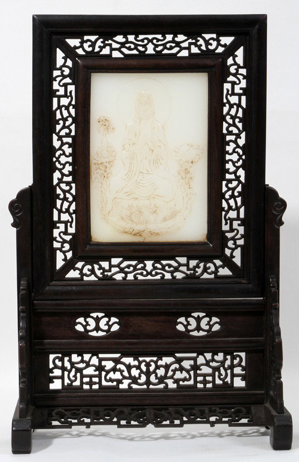 CHINESE CARVED JADE TABLE SCREEN, H 6 1/4", : CHINESE CARVED JADE TABLE SCREEN, H 6 1/4", L 4 1/2" [IMAGE]:Carving of Quan Yin. Overall size H 16", L 10 1/4" and accompanied by a fitted box.