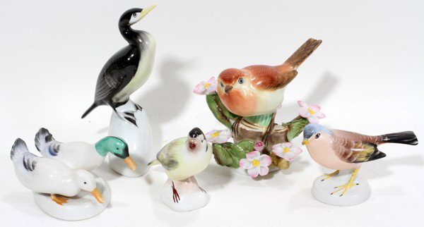 HEREND & AQUINCUN PORCELAIN BIRDS, FIVE TOTAL: HEREND & AQUINCUN PORCELAIN BIRDS, FIVE TOTAL, H 2 1/2" TO 4":Includes 2 Herend, 2 Aquincun and 1 Holahaza. From the Estate of Mary Grace Pribanyec, Lincoln park From the Estate of Mary Grace Pribanye