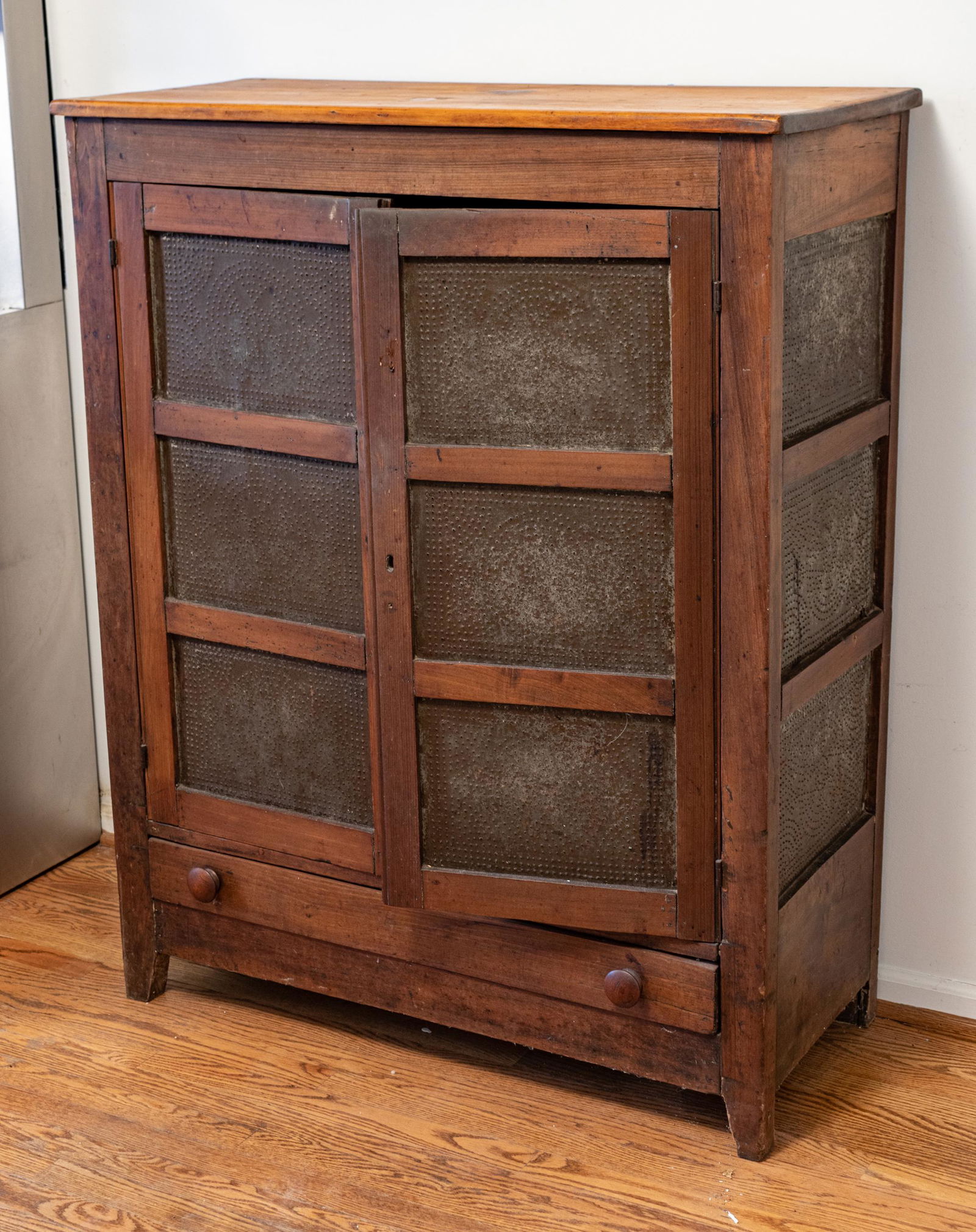 American Country Pine Pie Safe, 19Th C., H 49", W 39" (1 of 3)