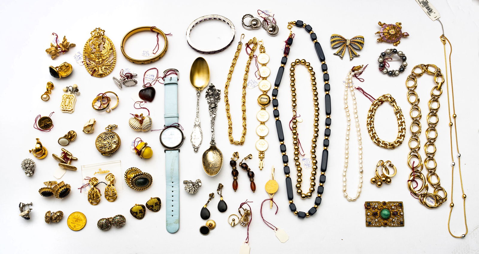 Decorative Jewelry Trifari, MONET, Etc: Decorative Jewelry Trifari, MONET, Etc Costume Decorative Jewelry Signed by TRiFARi , Monet,etc.