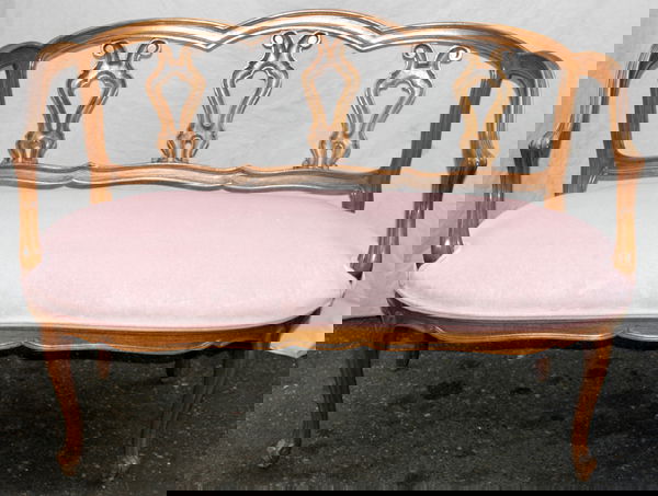 092133: LOUIS XV STYLE WALNUT LOBED BACK SETTEES: LOUIS XV STYLE CARVED WALNUT LOBED BACK SETTEES, PAIR, H 46":Rose color upholstery; after 1960.