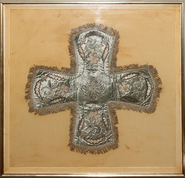 EUROPEAN EMBROIDERED SILK CHALICE VEIL, ANTIQUE: EUROPEAN EMBROIDERED SILK CHALICE VEIL, ANTIQUE, 20" X 20", FRAMED:Cruciform, embroidered with predominantly floral motifs. Under glass and float framed. From the Estate of David J. McElroy.