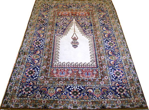 TURKISH PRAYER RUG, C. 1930, 6' 0" X 4' 0": TURKISH PRAYER RUG, C. 1930, 6' 0" X 4' 0":