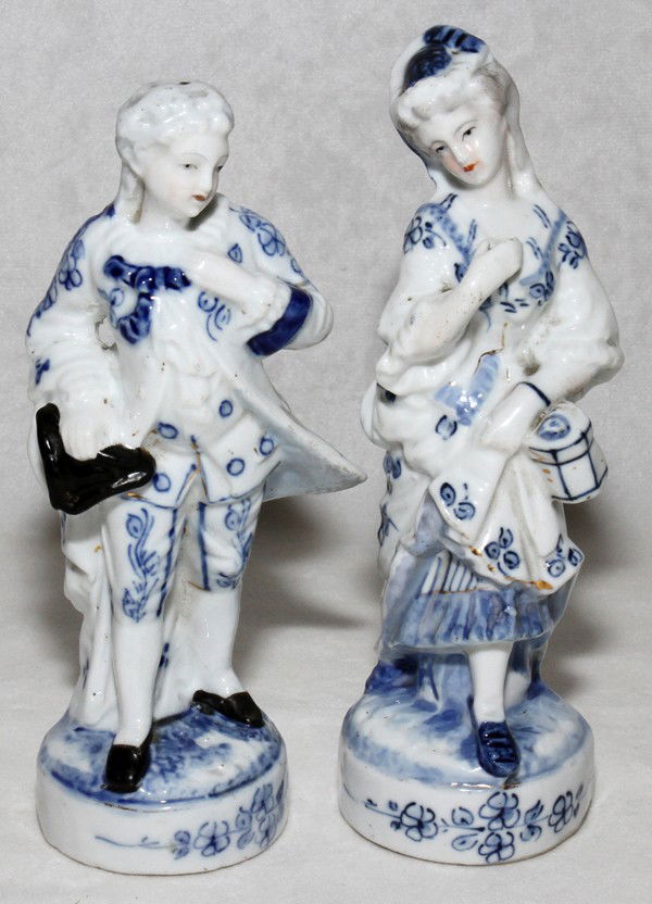 030483 GERMAN BLUE AND WHITE PORCELAIN FIGURINES OF Mar 16, 2012