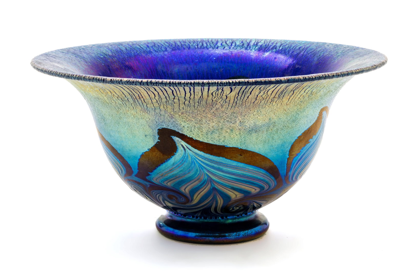 Contemporary Blown Glass Centerpiece Bowl, Tiffany Style H 4.5'' Dia. 9'': Contemporary Blown Glass Centerpiece Bowl, Tiffany Style H 4.5'' Dia. 9'' | Studio art. Blue primary color.