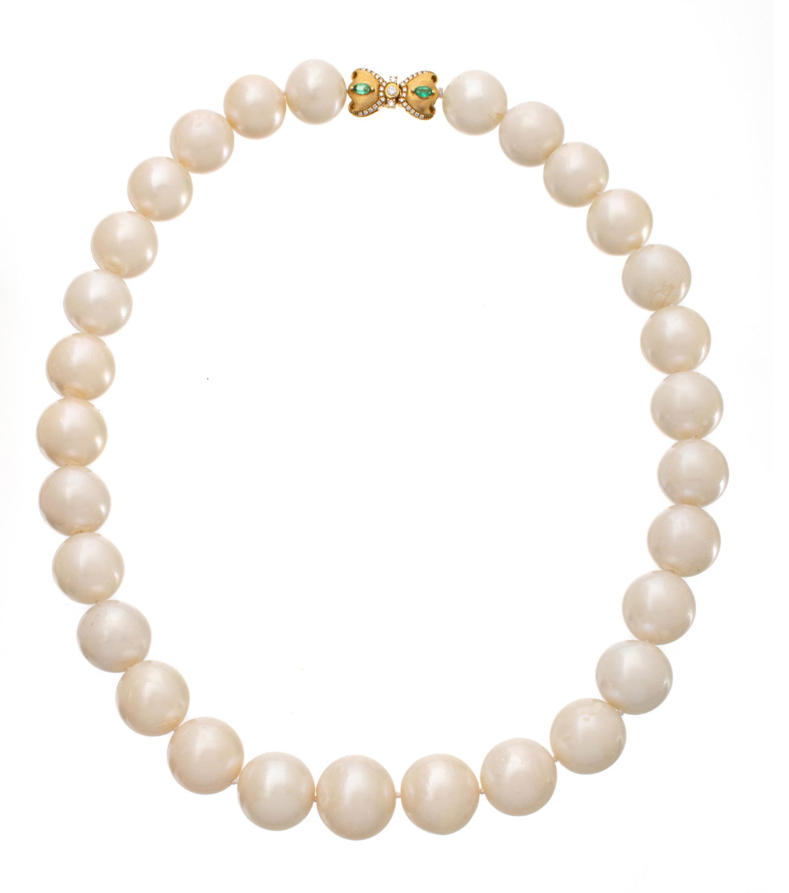 South Sea Pearl (14-16mm) Choker, 18kt Gold, Diamond & Emerald Butterfly Clasp, L 18'' 125g (1 of 4)