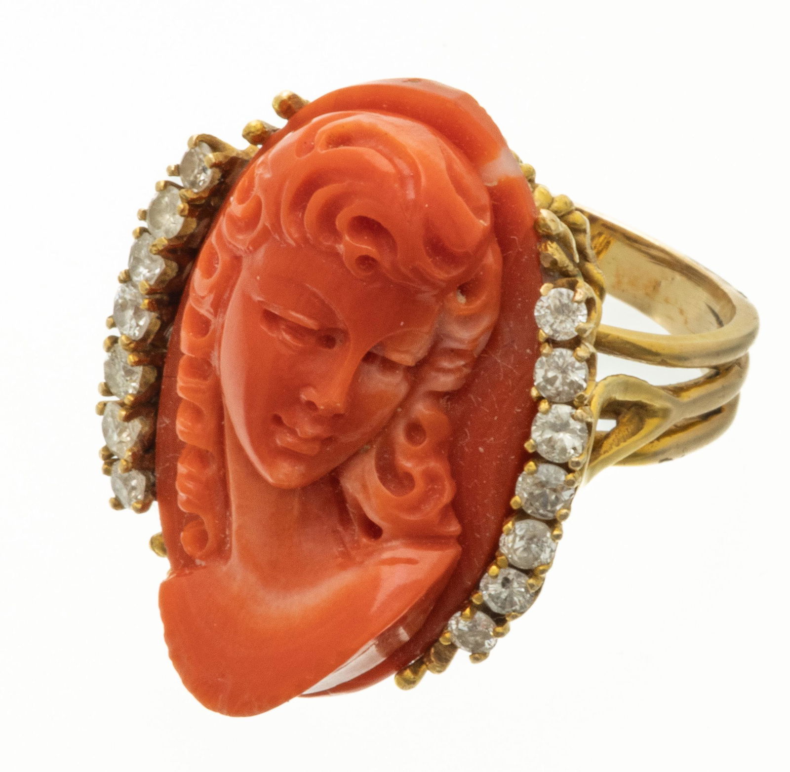 Angel Skin Coral And Diamond Ring, Size 6 3/4, Yellow Gold. Ca. 1950, 14.8g (1 of 6)